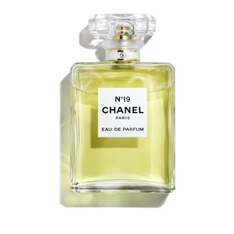 chanel profumo deciso|N°19 EAU DE PARFUM VAPORIZZATORE .